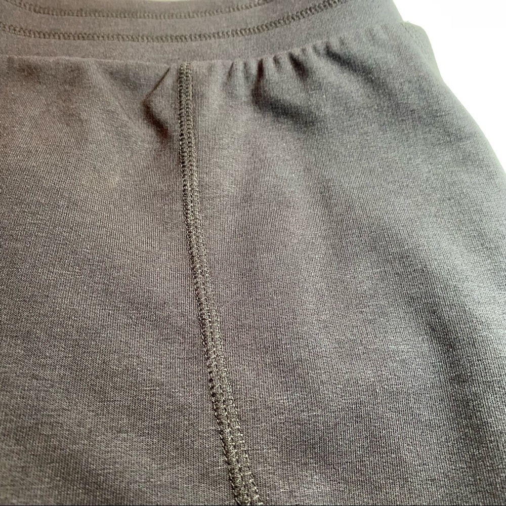 ZUDA black cropped knit pants, Large XL - Picture 5 of 8